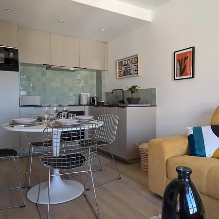 Superbe 2 P Idealement Situe Appartement
