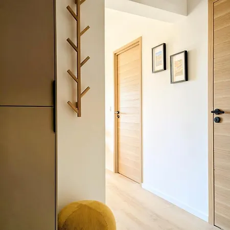 Superbe 2 P Idealement Situe * Sanary-sur-Mer