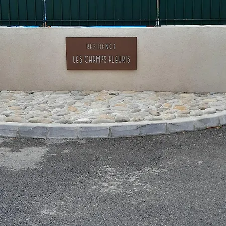 Superbe 2 P Idealement Situe