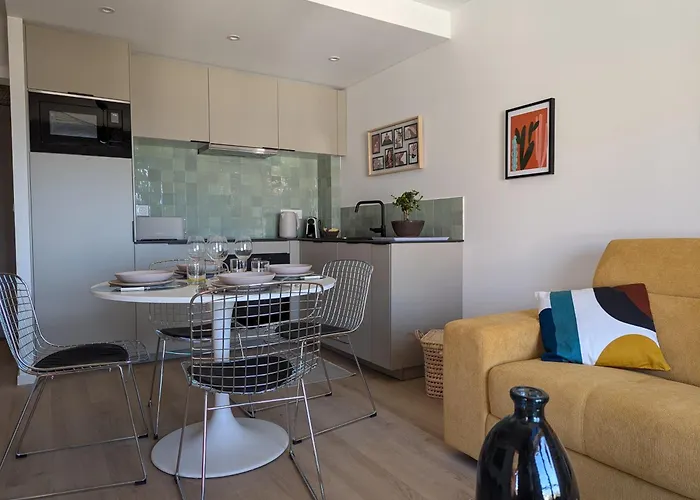 Superbe 2 P Idealement Situe Apartment